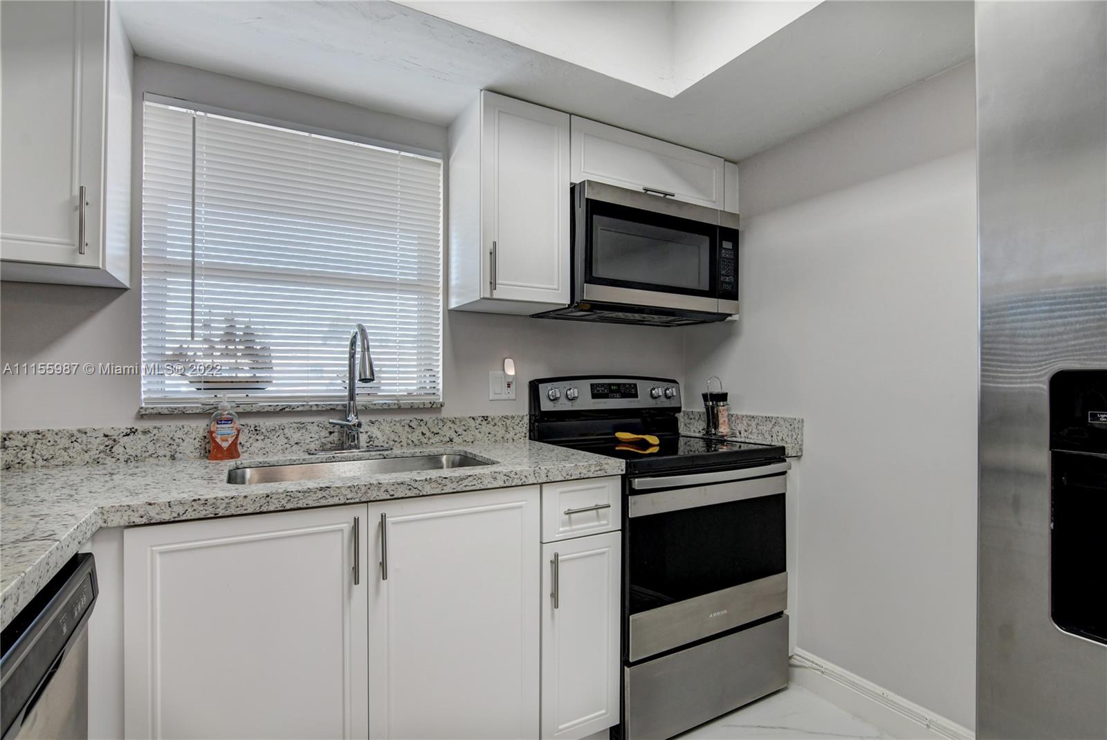 CRESTHAVEN VILLAS CONDO 3 - Residential