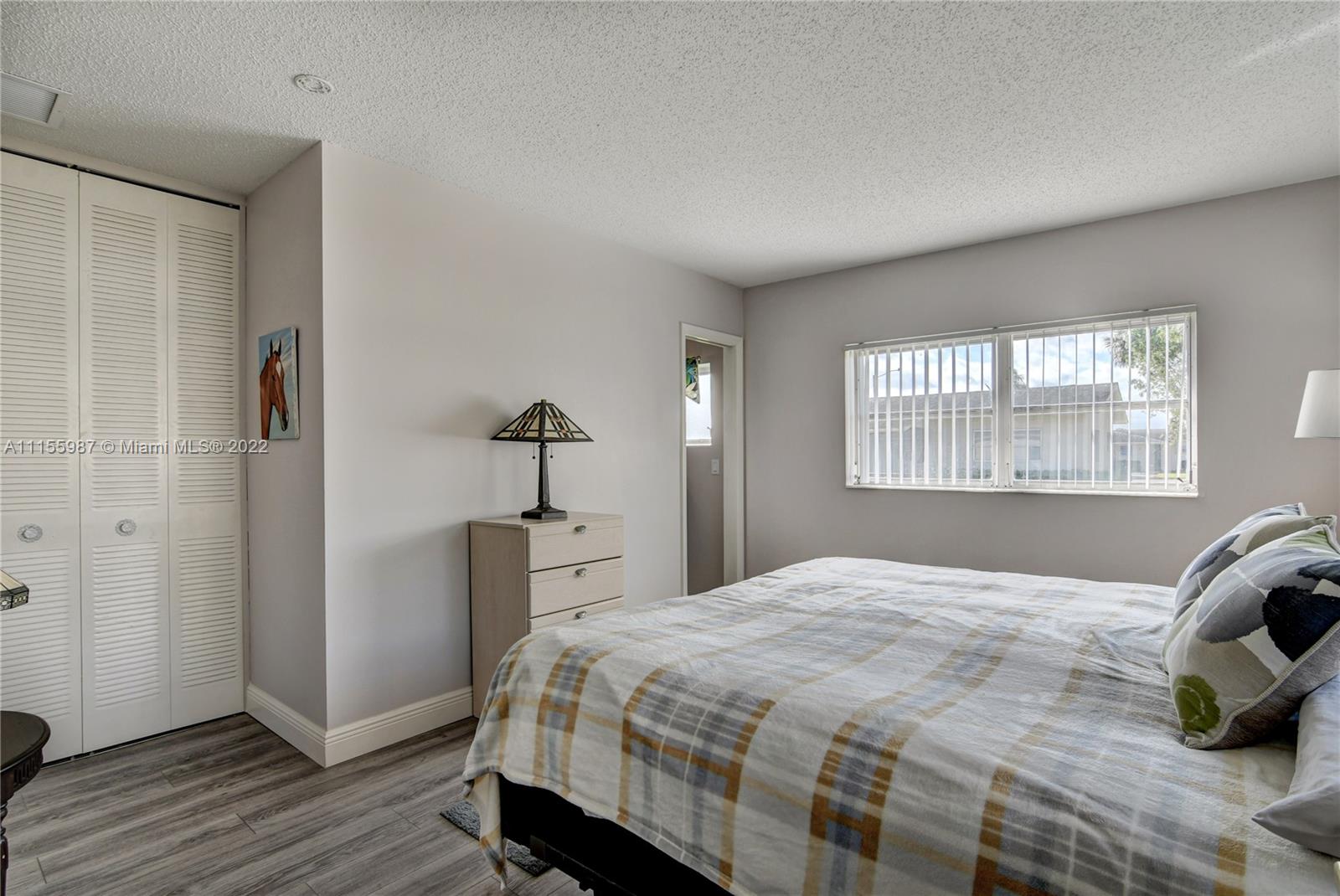 CRESTHAVEN VILLAS CONDO 3 - Residential