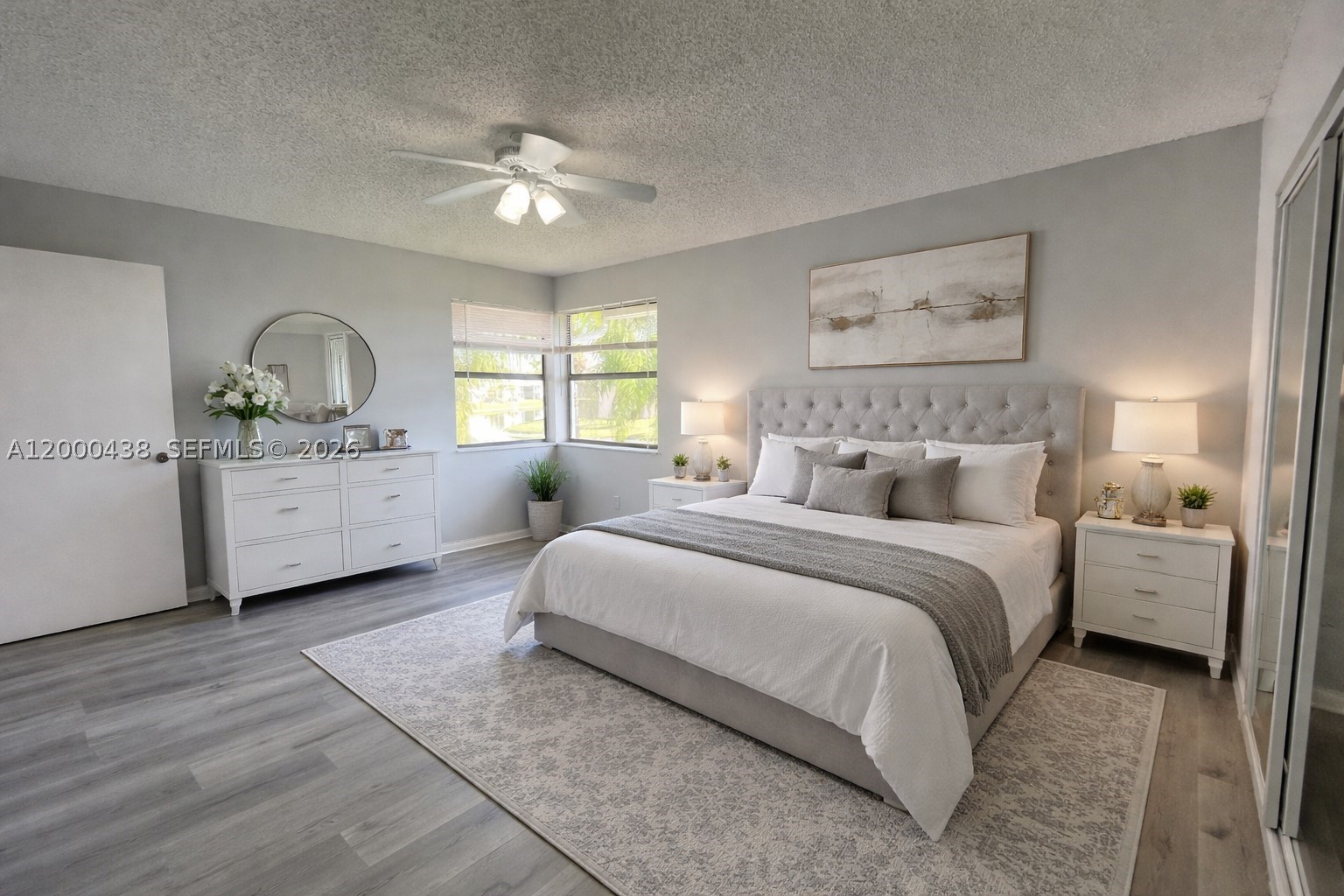 LAKESHORE CONDO 3 - Residential