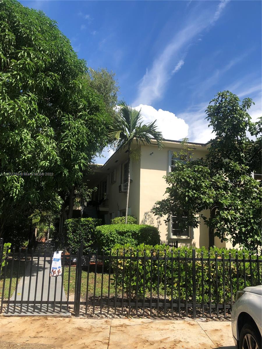 Recently remodeled 2 bedroom & 2 bathroom apartment in the desirable Miami Shores neighborhood. Great location for a family with great school. UPDATED KITCHEN & BATHROOM. ON SITE LAUNDRY ROOM. WALK TO DOWNTOWN MIAMI SHORES DINING, POST OFFICE, BANKS ETC. RENT INCLUDES WATER, TRASH & SEWER. ENJOY ALL MIAMI SHORES FEATURES INCLUDING AQUATIC CENTER, COUNTRY CLUB WITH 18 HOLE GOLF COURSE & COMMUNITY TENNIS COURTS.