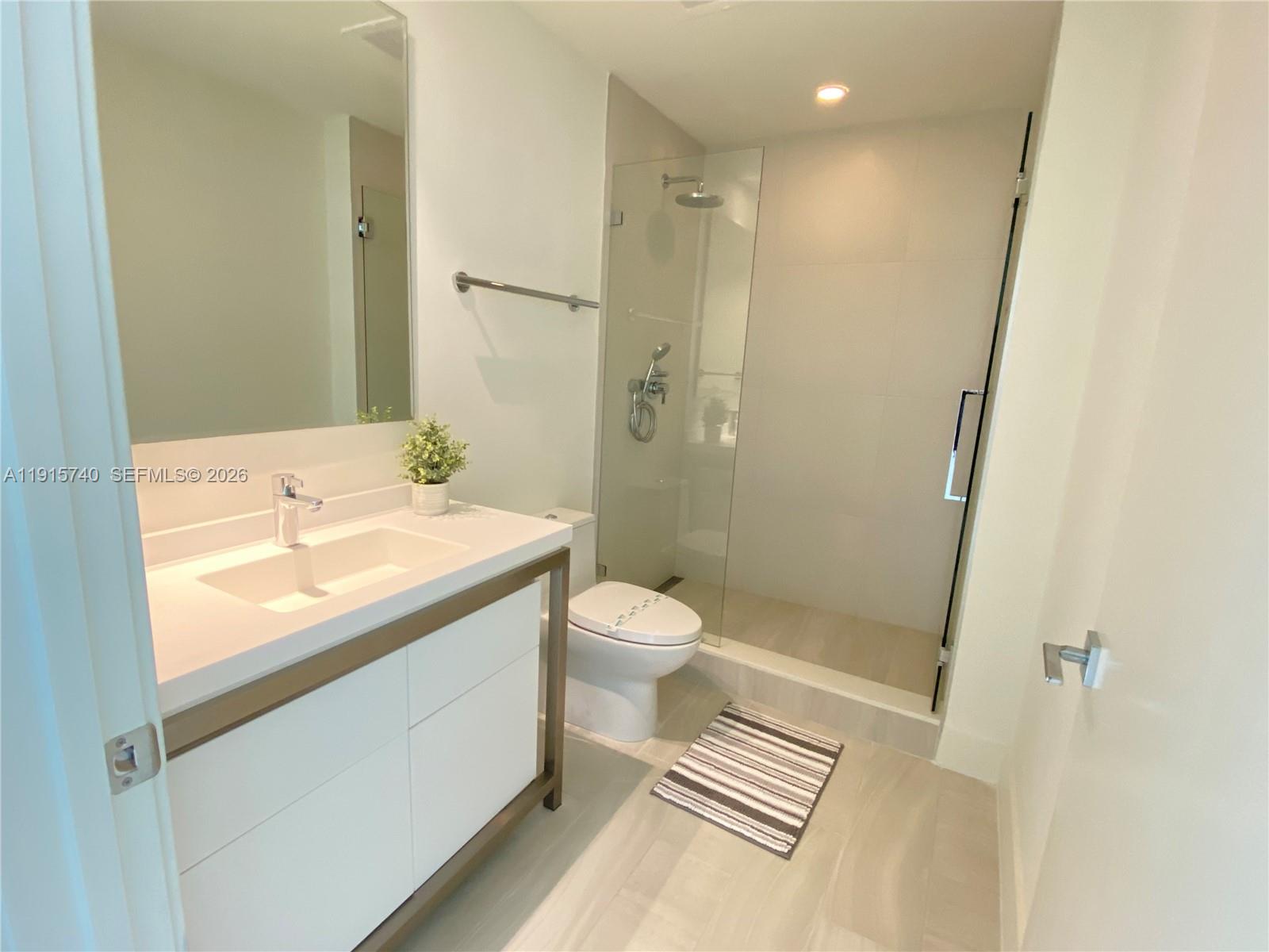 METROPICA NORTH TOWER ONE - Residential