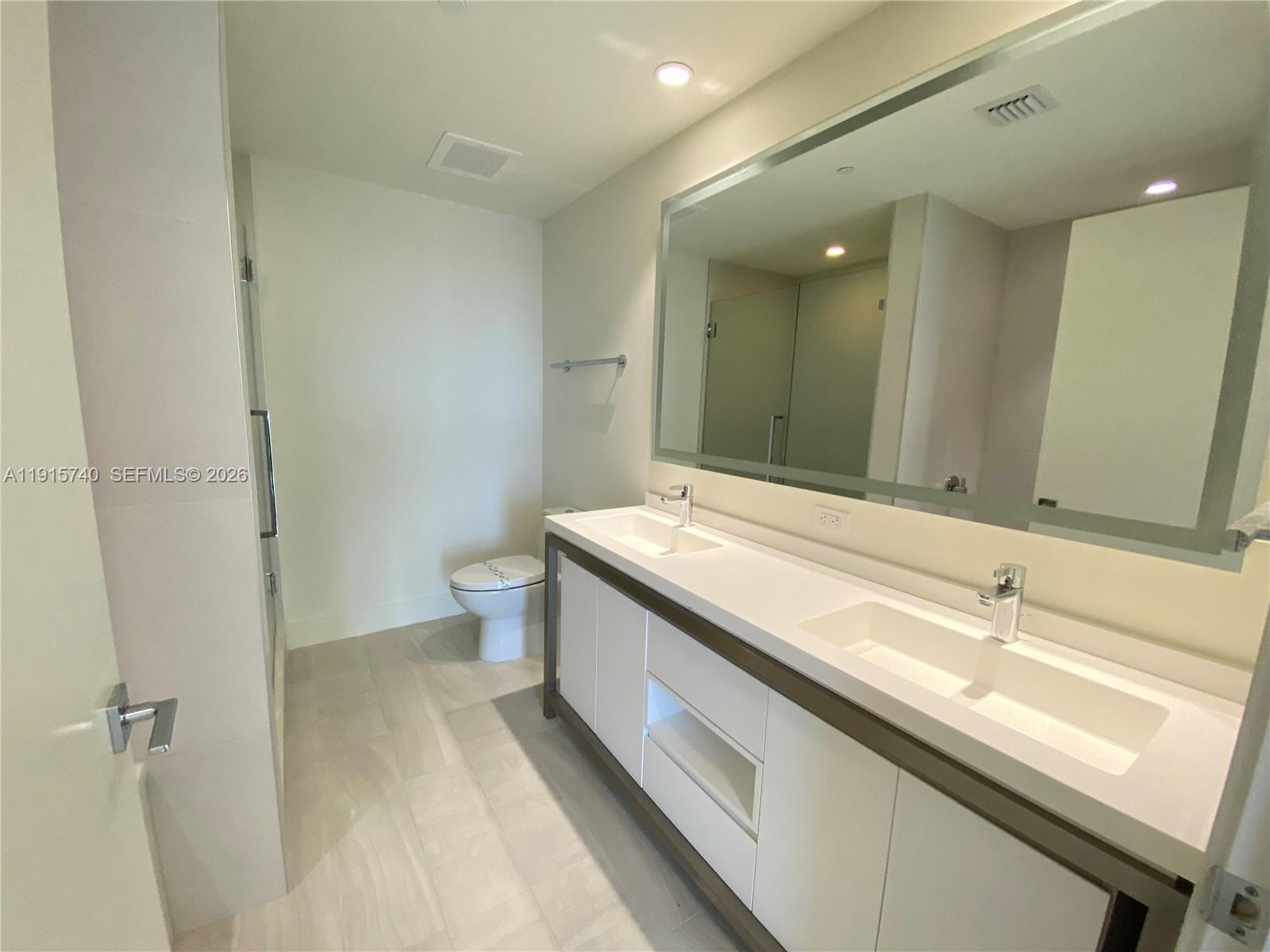 METROPICA NORTH TOWER ONE - Residential