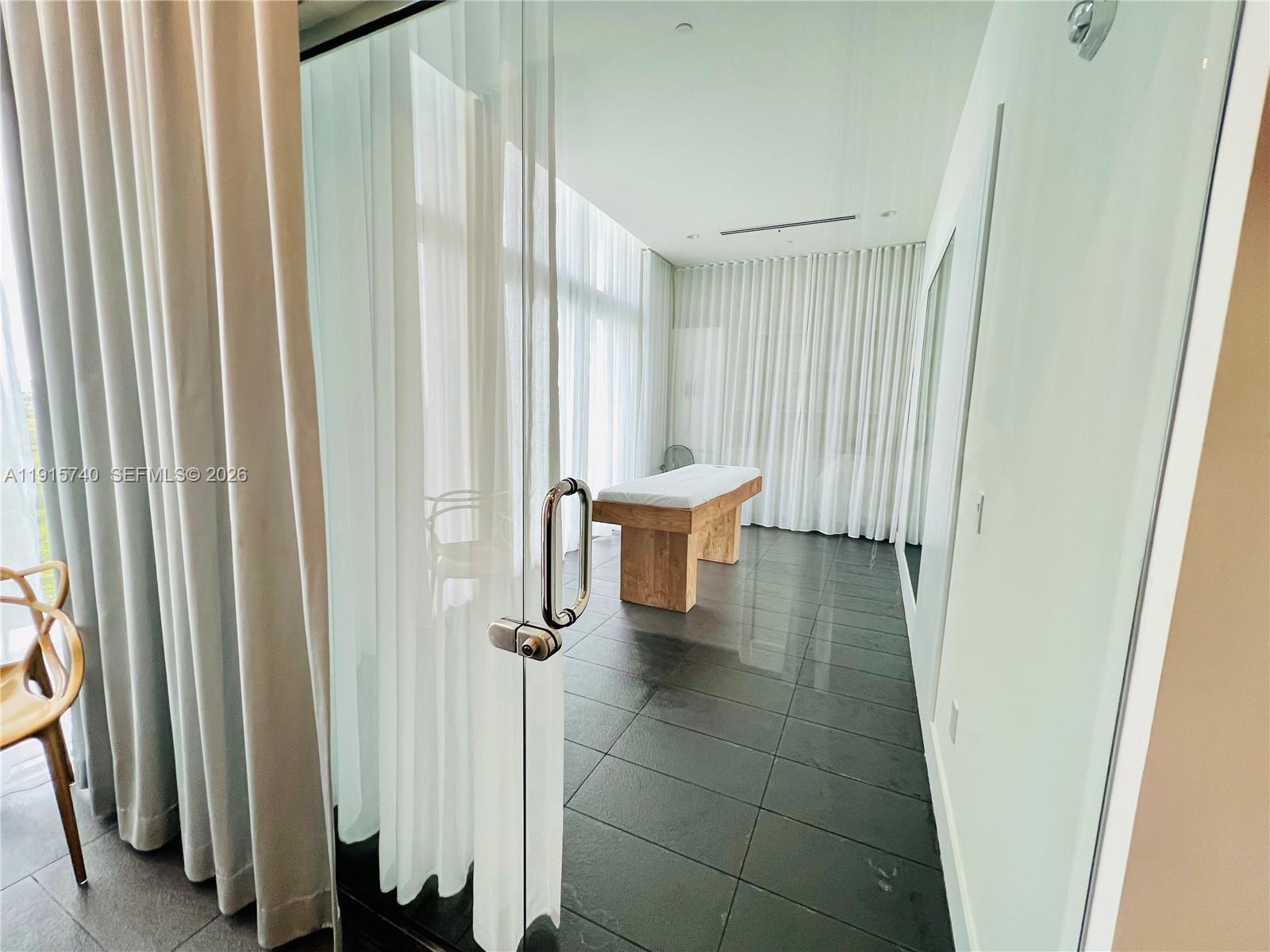 METROPICA NORTH TOWER ONE - Residential