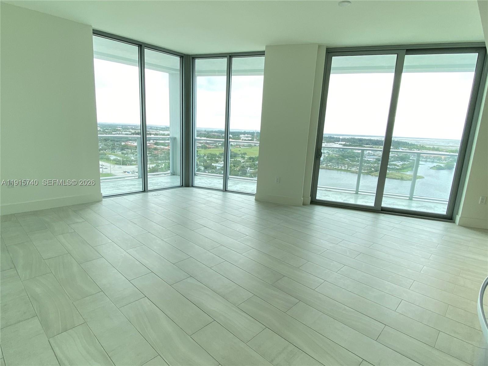 METROPICA NORTH TOWER ONE - Residential