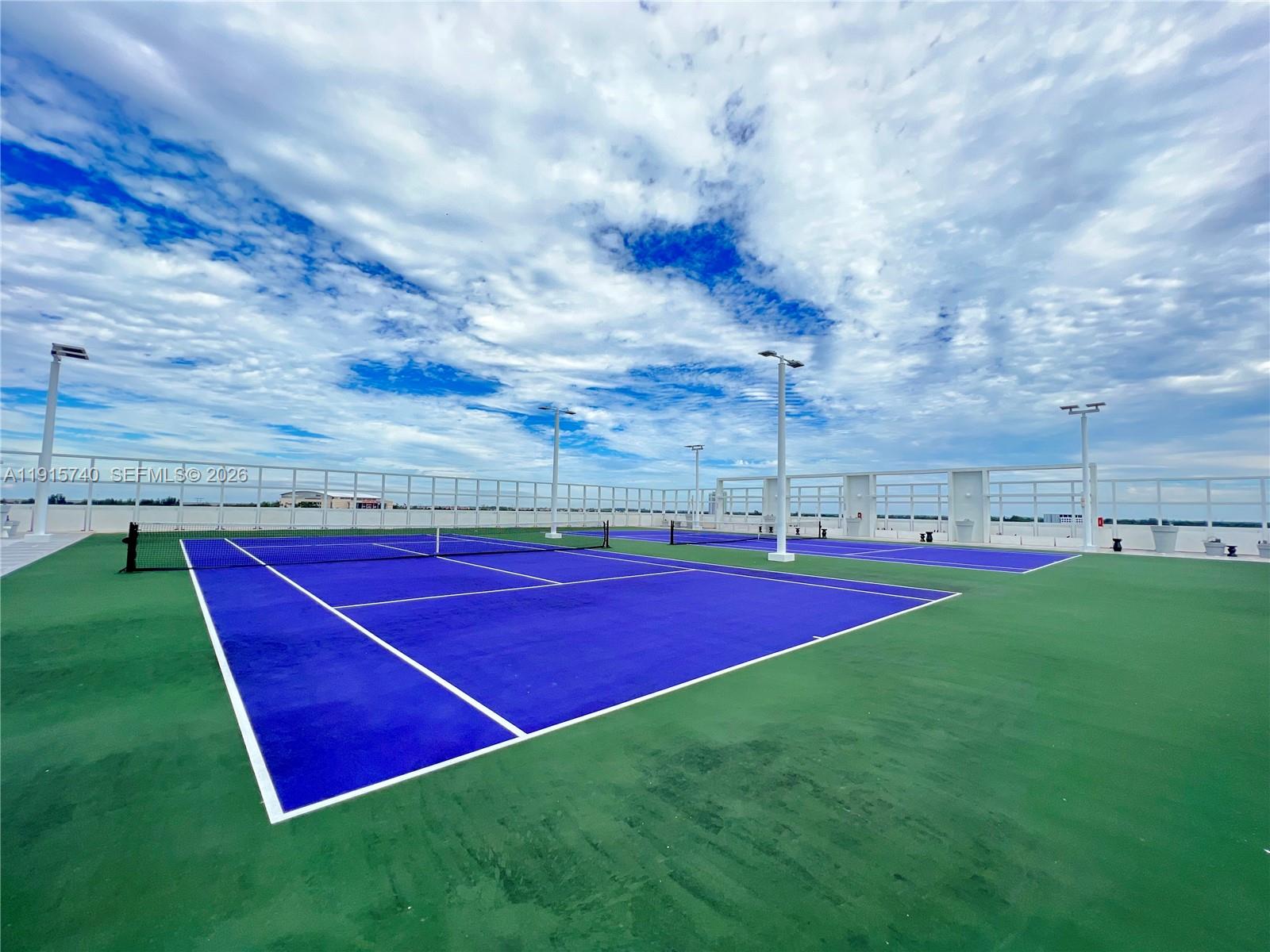 METROPICA NORTH TOWER ONE - Residential