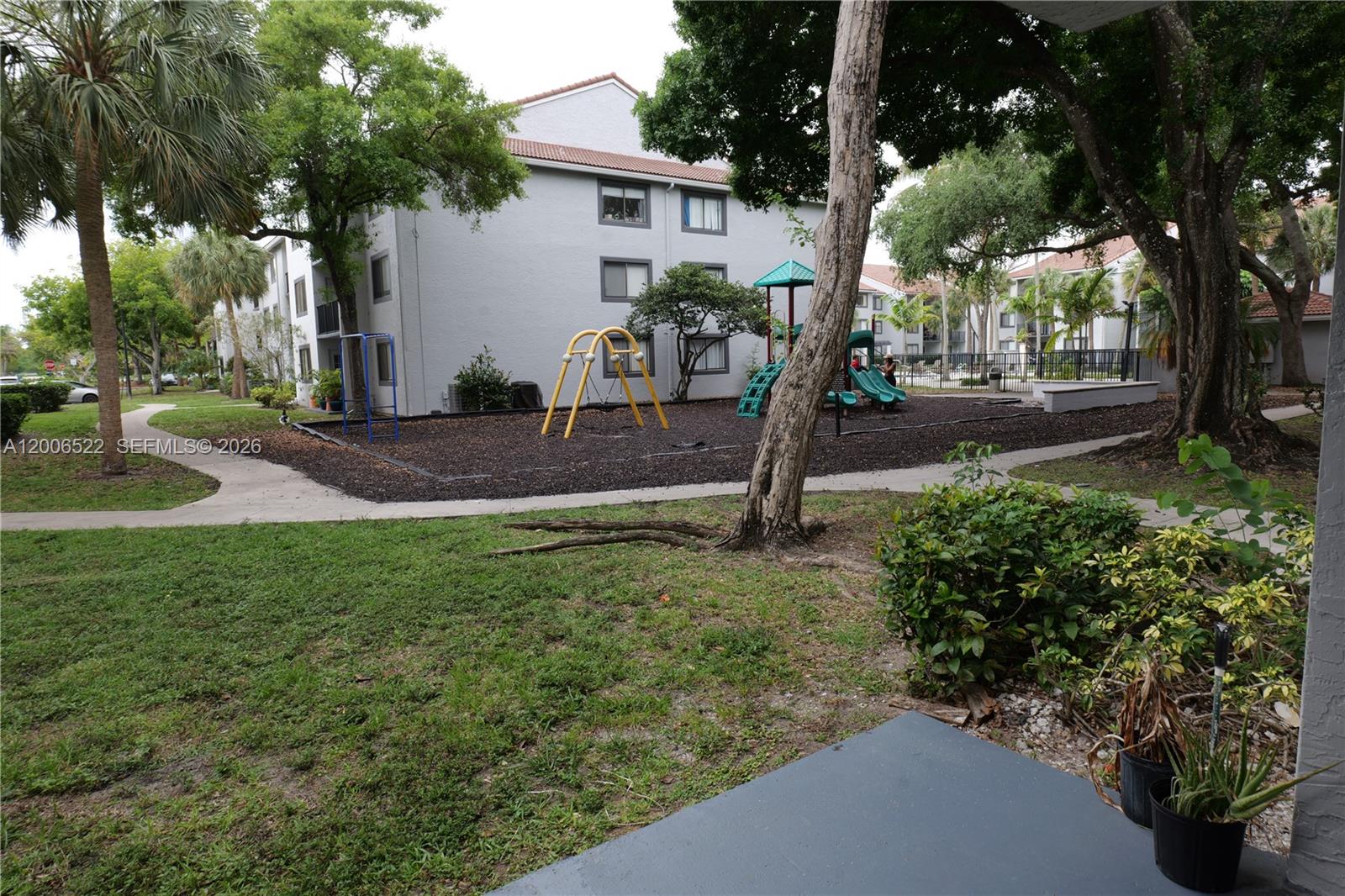 VISCONTI CONDO - Residential