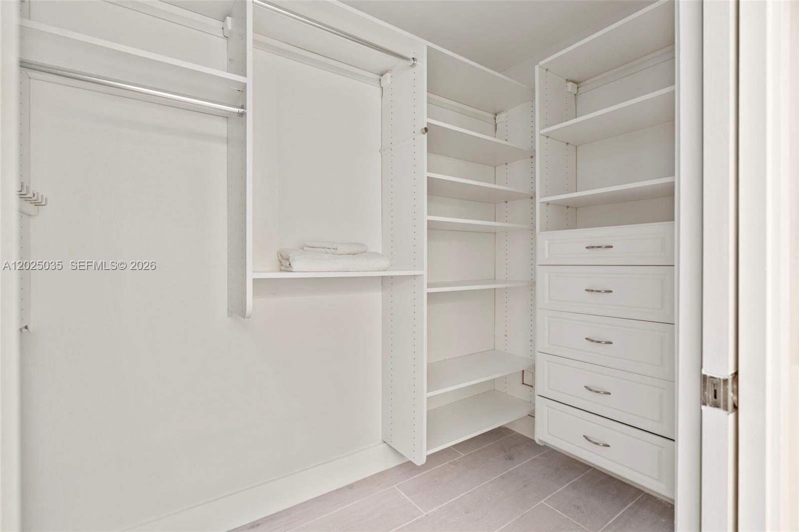 COMMODORE CLUB WEST CONDO - Residential