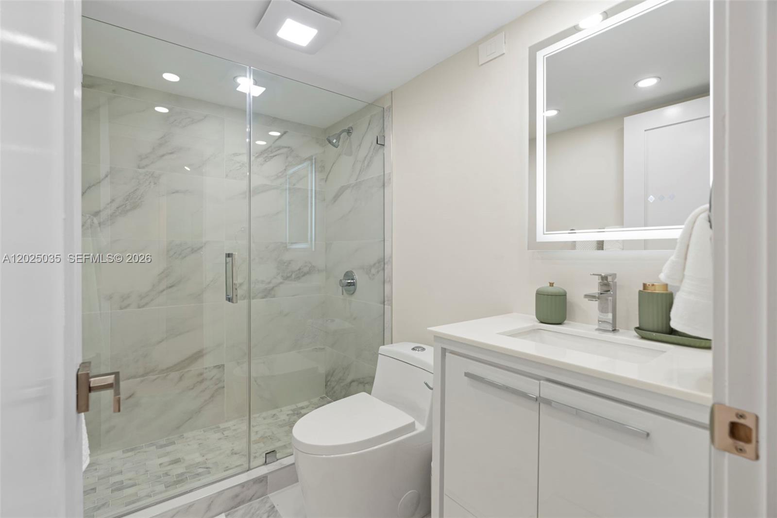 COMMODORE CLUB WEST CONDO - Residential
