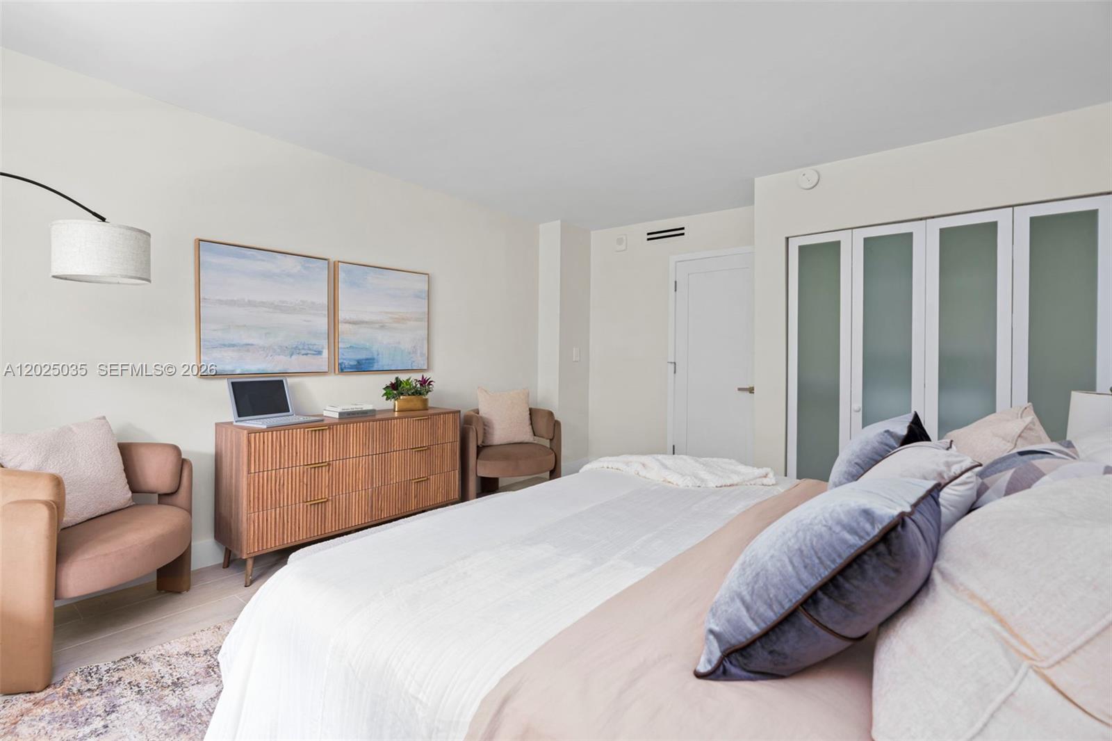 COMMODORE CLUB WEST CONDO - Residential