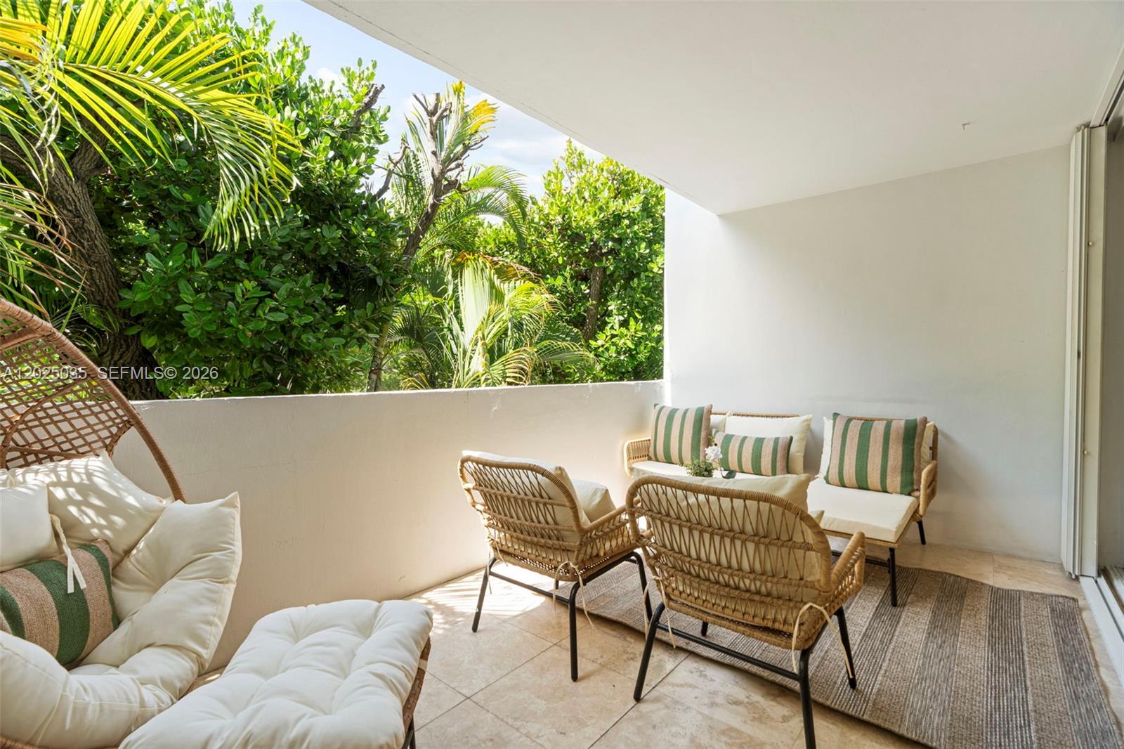 COMMODORE CLUB WEST CONDO - Residential