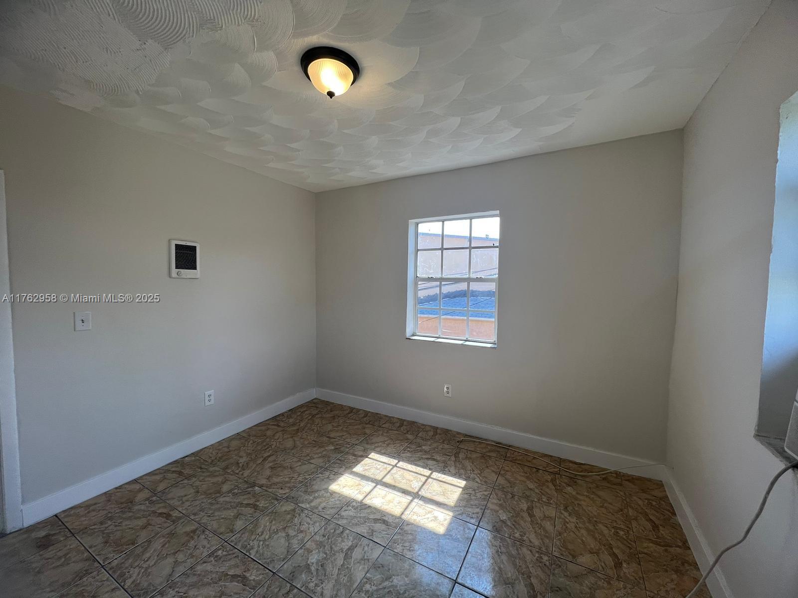 This cozy 1 bedroom / 1 bathroom is a great opportunity for your next home! The apartment is located on the second floor in a gated complex for security and privacy. One vehicle is permitted inside the gate. Freshly painted walls, renovated bathroom, and tiled floors. Kitchen is dainty with all the essentials. 
SECTION 8 WELCOMED!
Call listing agent today to schedule a showing!
