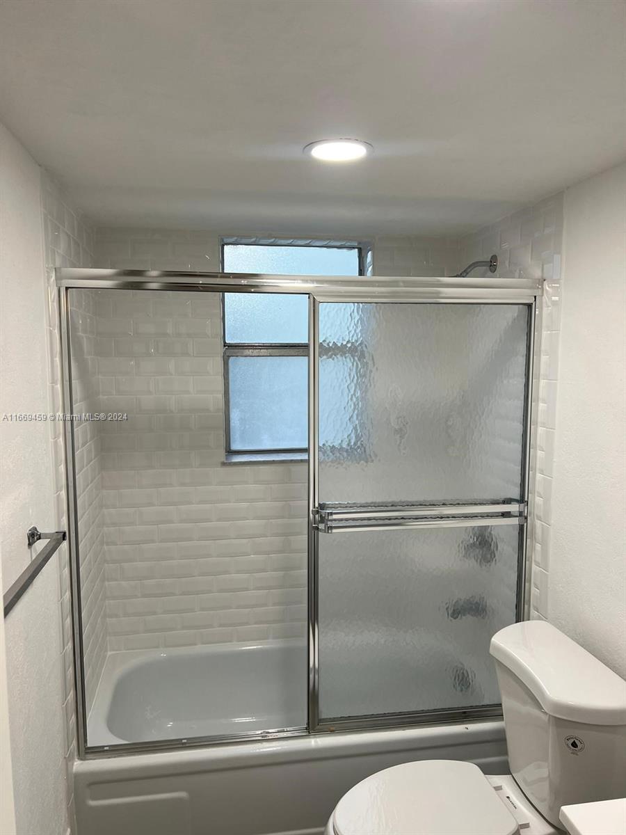 COURTYARDS OF BROWARD CON - Residential Lease
