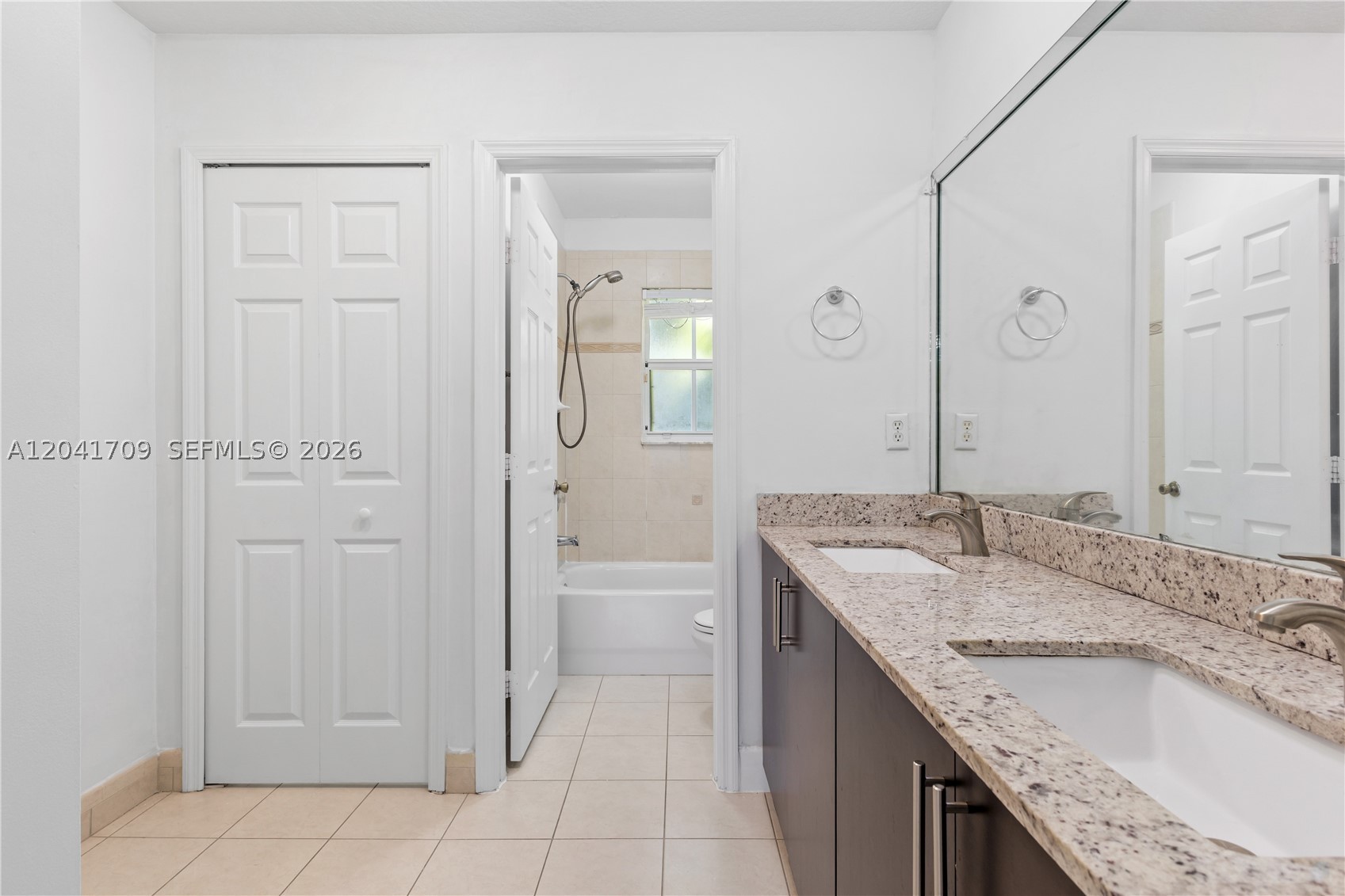 ABEL HOMES AT CAMBRIDGE ES - Residential Lease