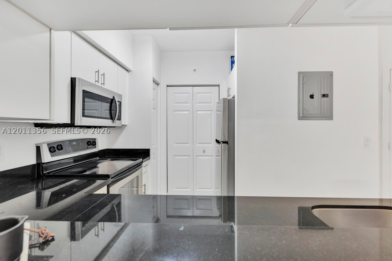 PORTO BELLAGIO CONDO - Residential