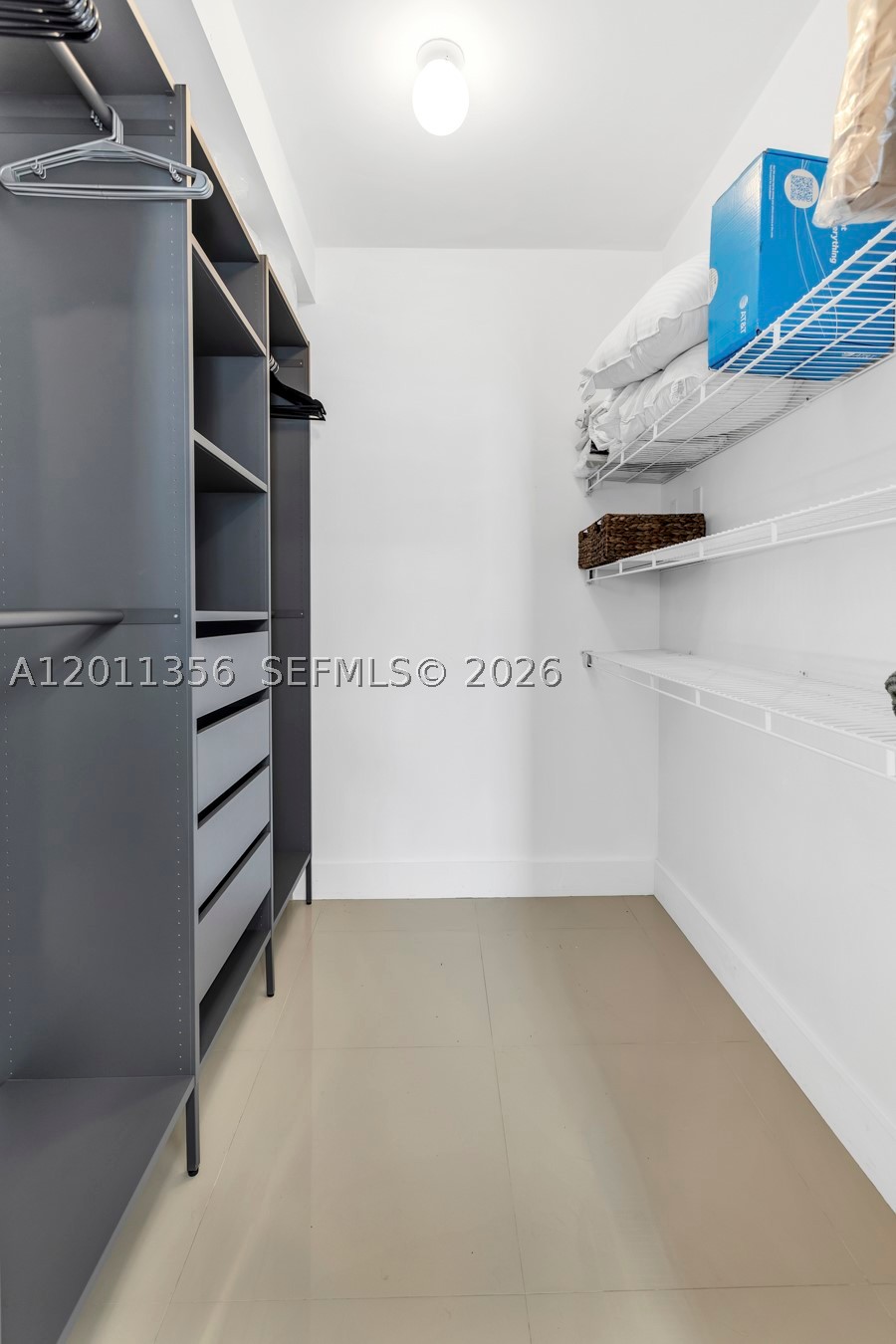 PORTO BELLAGIO CONDO - Residential