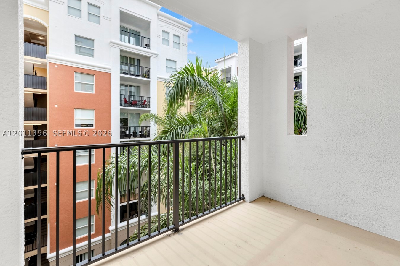 PORTO BELLAGIO CONDO - Residential