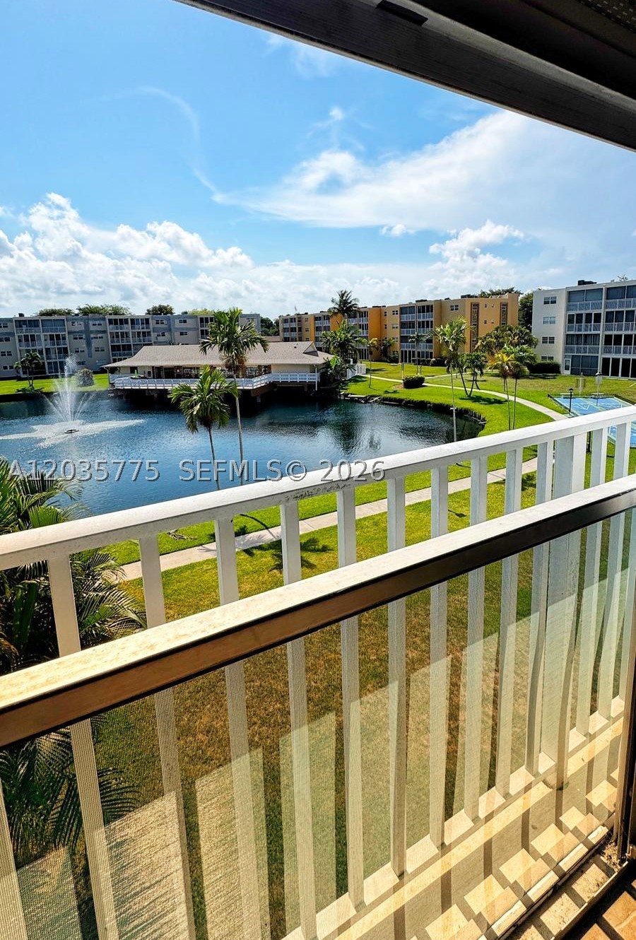MEADOWBROOK LAKES CONDO - Residential