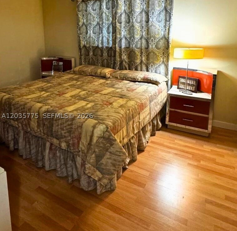 MEADOWBROOK LAKES CONDO - Residential