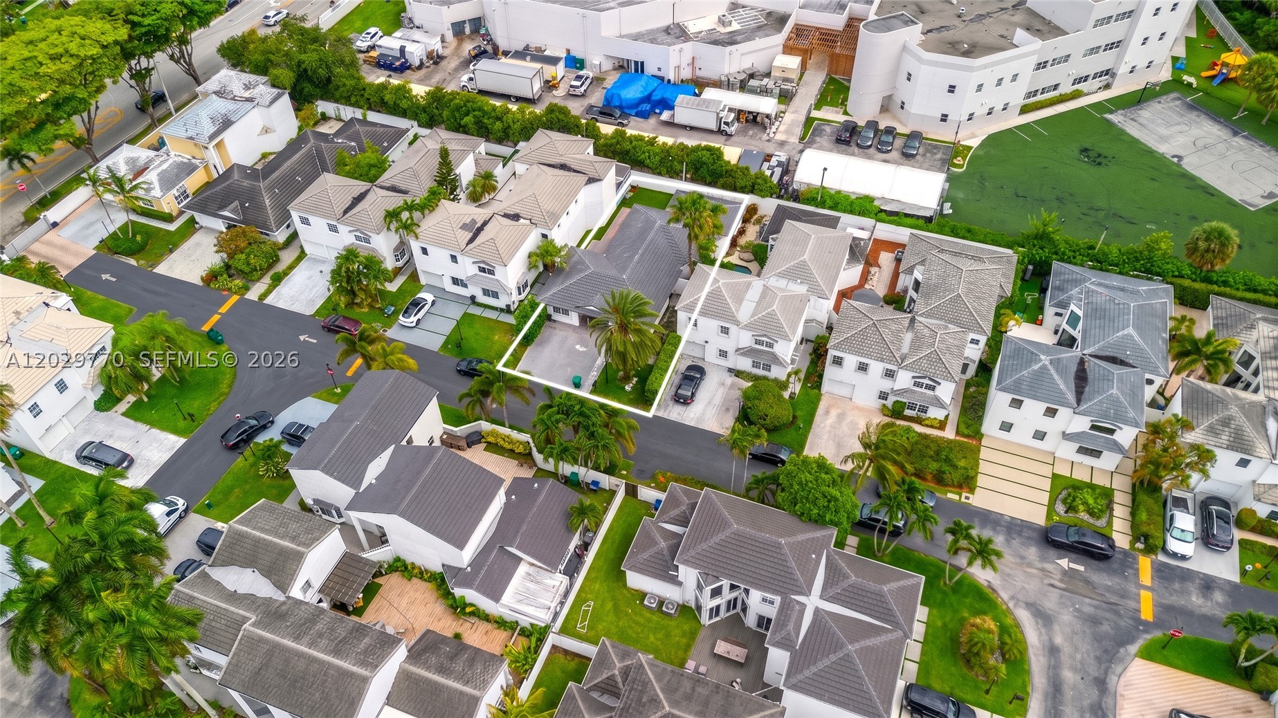 RIVER PARC ESTATES - Residential