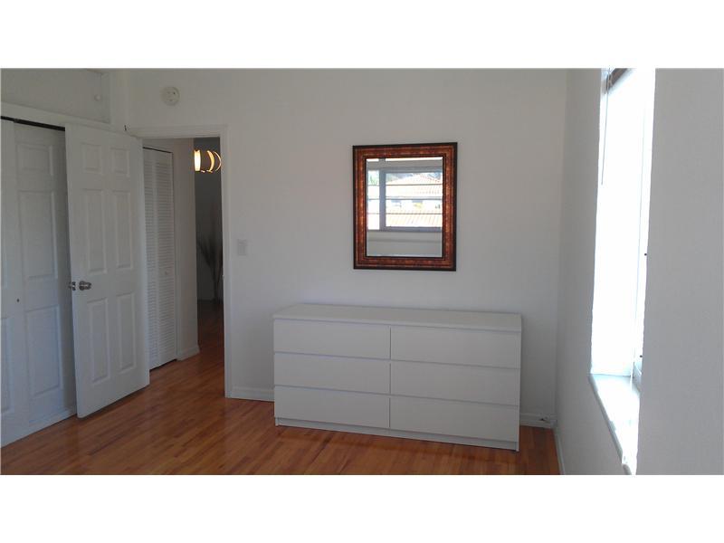 THE 1120 ON 7TH STREET CO - Residential Lease