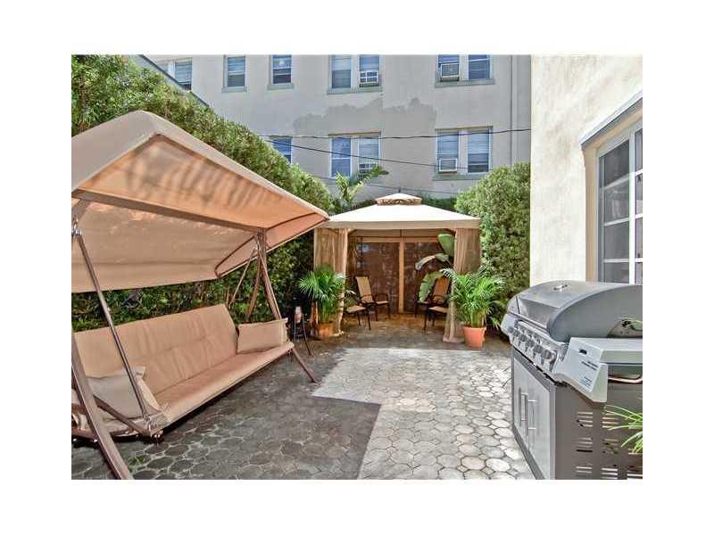 THE 1120 ON 7TH STREET CO - Residential Lease