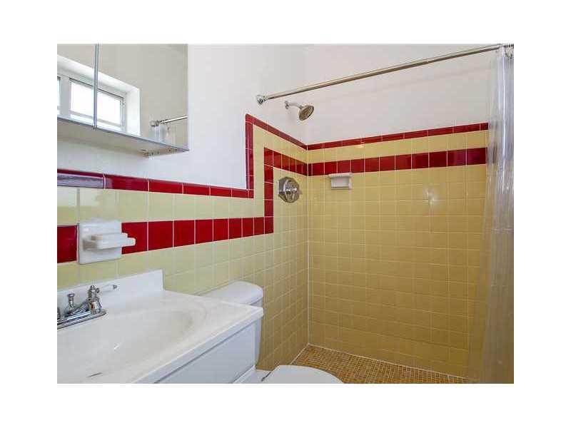 THE 1120 ON 7TH STREET CO - Residential Lease