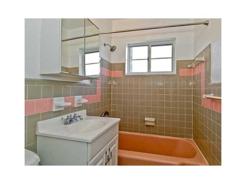 THE 1120 ON 7TH STREET CO - Residential Lease