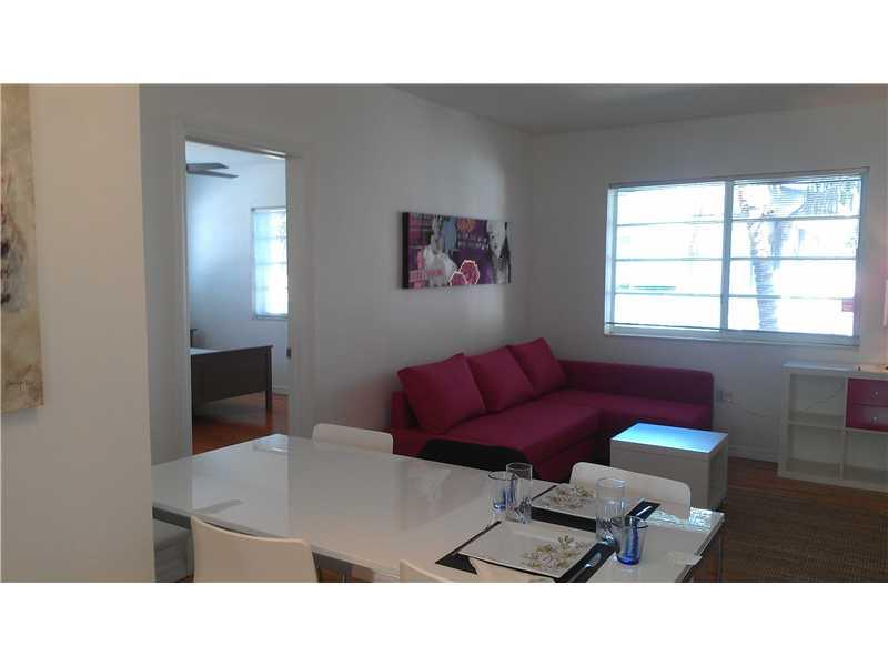 GORGEOUS ULTRAMODERN NEW FURNITURE * 2 QUEEN SIZE BEDS AND  FULL SIZE SOFABED * W/D IN THE UNIT* 2 ASSIGNED PARKING !!!  A LOT'S OF CLOSETS SPACE * FULLY EQUIPPED NEW KITCHEN *  GAS STOVE * VERY LARGE AND BRIGHT CORNER UNIT WITH A LOT'S  OF WINDOWS * GREA T LAYOUT * VERY PRIVATE * EXCELLENT FOR  2 COUPLE * BATH TOP AND SHOWER * WOOD FLOORS * MUST SEE IT !!  VERY QUITE STREET * STEPS FROM PUBLIX AND WHOLE FOOD MARKET * PRIVATE GARDEN *  CABLE * INTERNET * GAS * WATER * TRASH * INCLUDED **  sleeps 6 people *