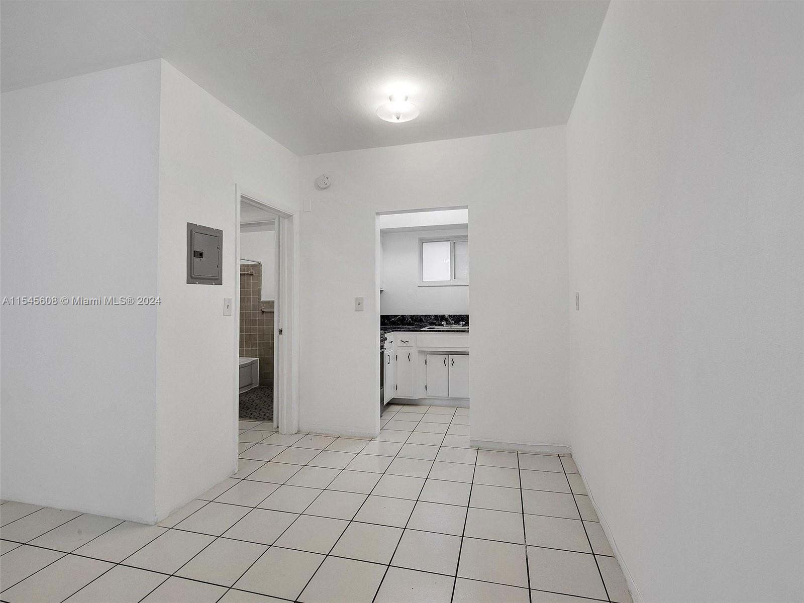 GOLF COURSE SUB AMD PL - Residential Lease