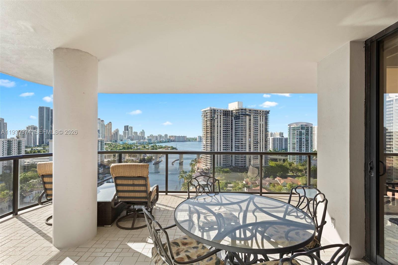 TURNBERRY ISLE SOUTH COND - Residential
