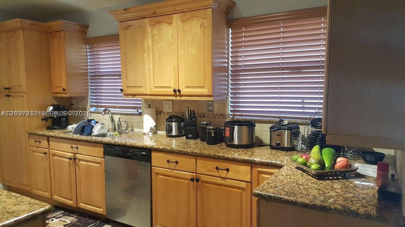 STRAWBERRY FIELD SUB - Residential Lease