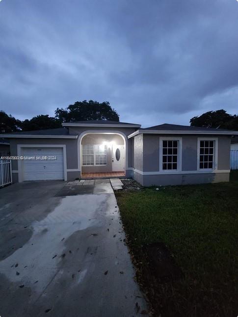 Welcome to your dream home in the heart of Homestead, Florida! This inviting 3-bedroom, 2-bathroom residence offers everything you need for comfortable living. Enjoy the convenience of an in-home washer and dryer, a generous backyard ideal for parking your car or boat, and quick access to the Florida Turnpike and US-1. Plus, we're proud to be pet-friendly, so your furry companions are welcome too! Don't miss out on this incredible opportunity to experience the best of South Florida living.