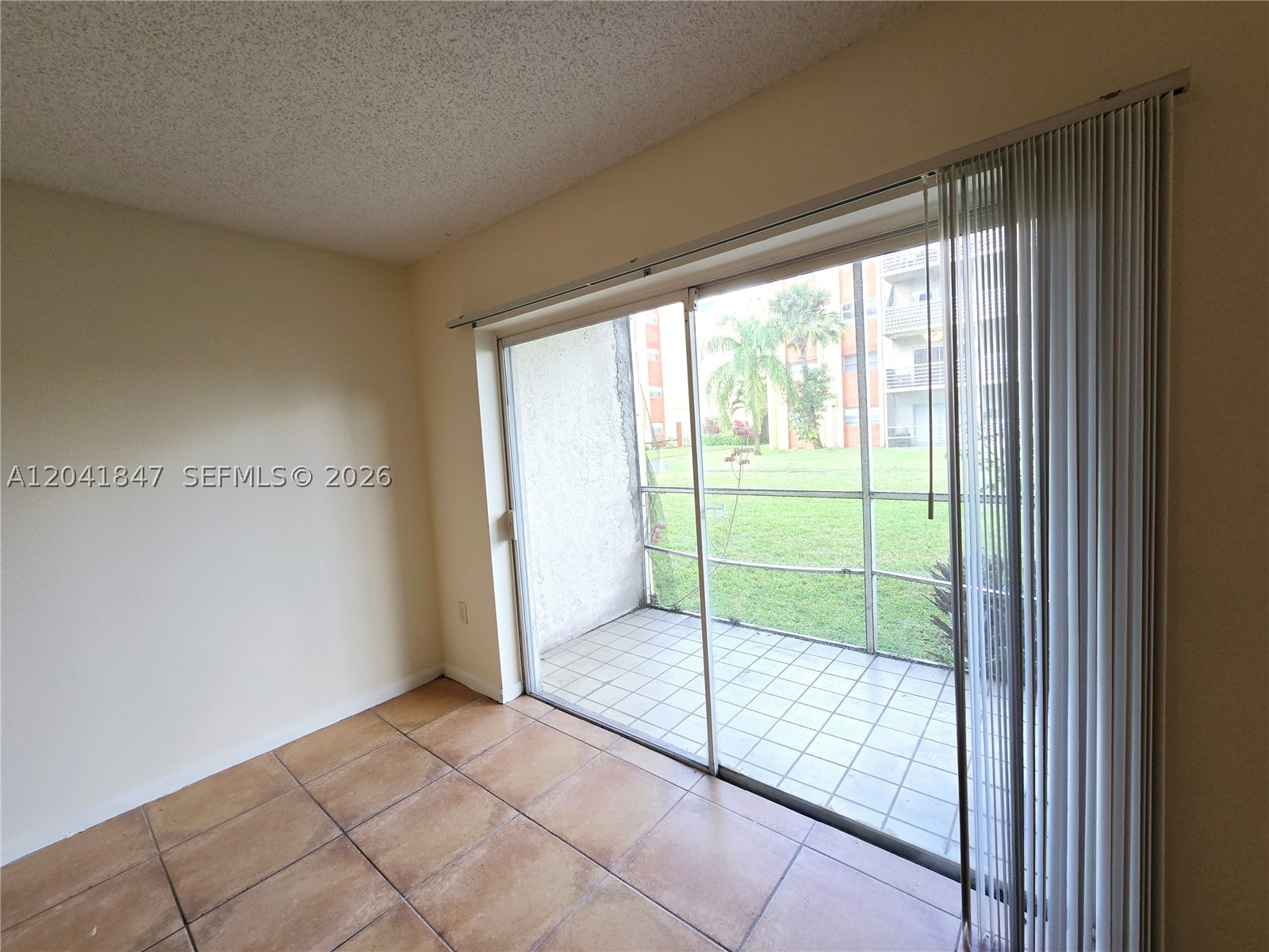 SUNSET HILLS I CONDO - Residential