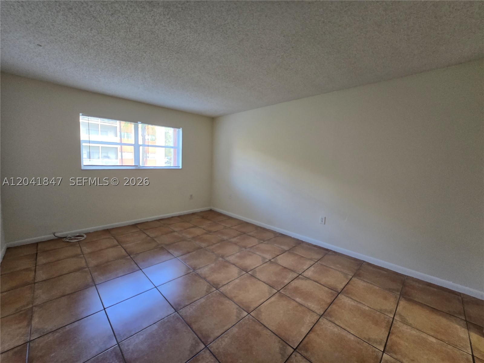 SUNSET HILLS I CONDO - Residential