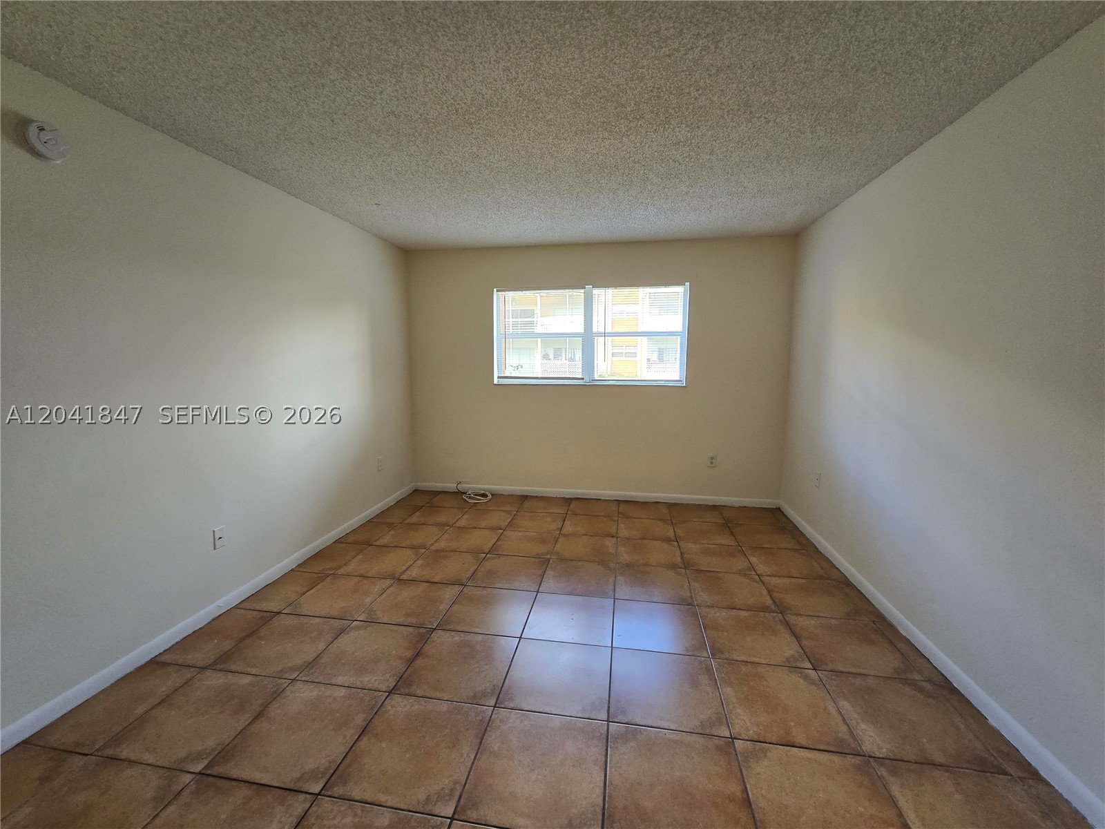 SUNSET HILLS I CONDO - Residential