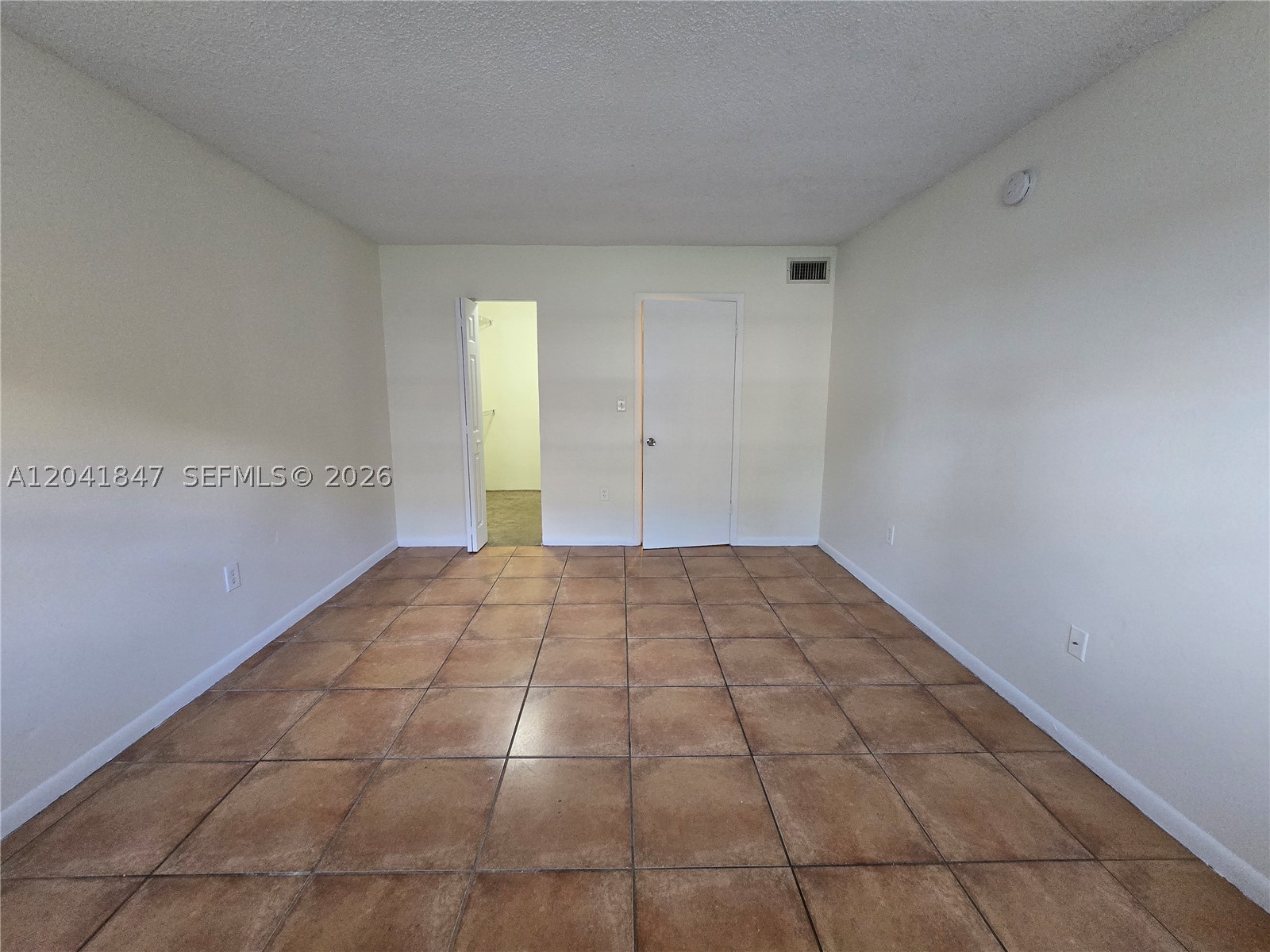 SUNSET HILLS I CONDO - Residential