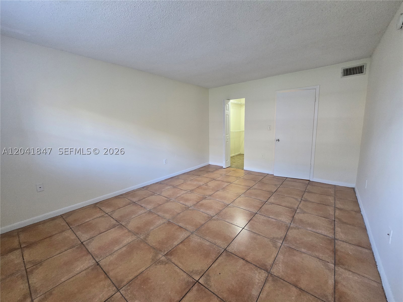 SUNSET HILLS I CONDO - Residential