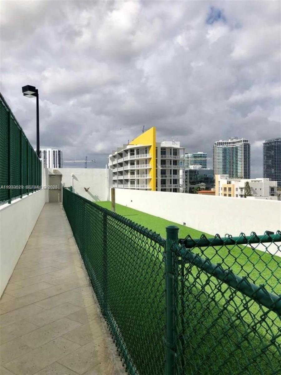 BISCAYNE BEACH CONDO - Residential