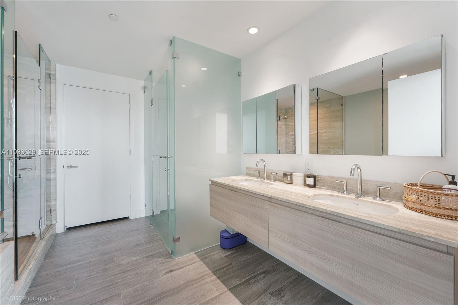 BISCAYNE BEACH CONDO - Residential