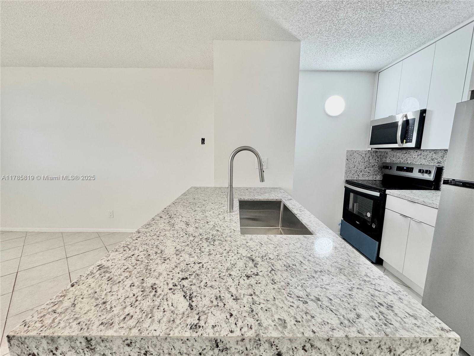 CORAL SPRINGS TOWER CLUB - Residential Lease