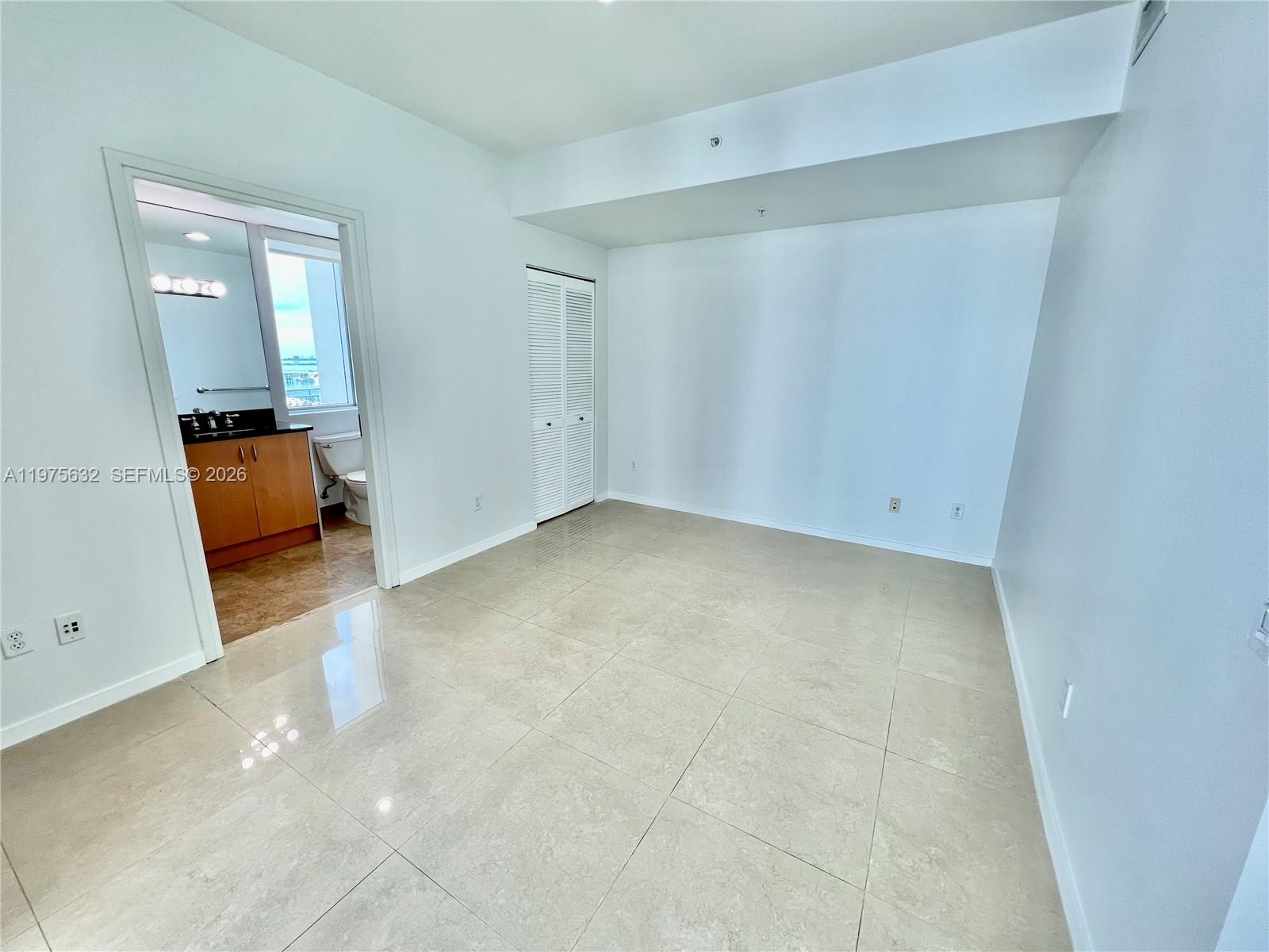MET 1 CONDO - Residential Lease