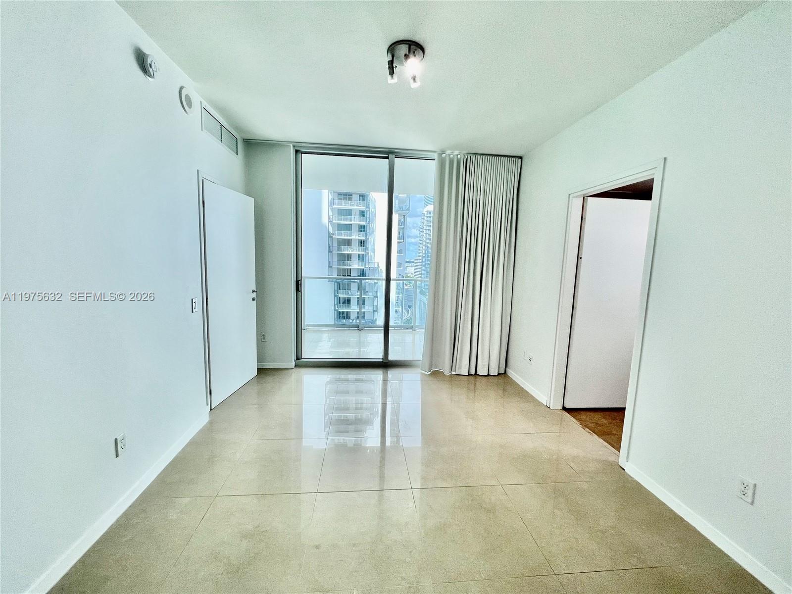 MET 1 CONDO - Residential Lease