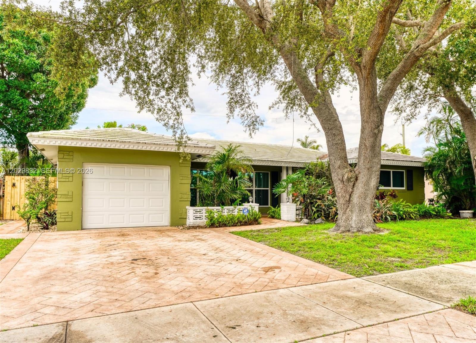 IMPERIAL POINT 3RD SEC - Residential