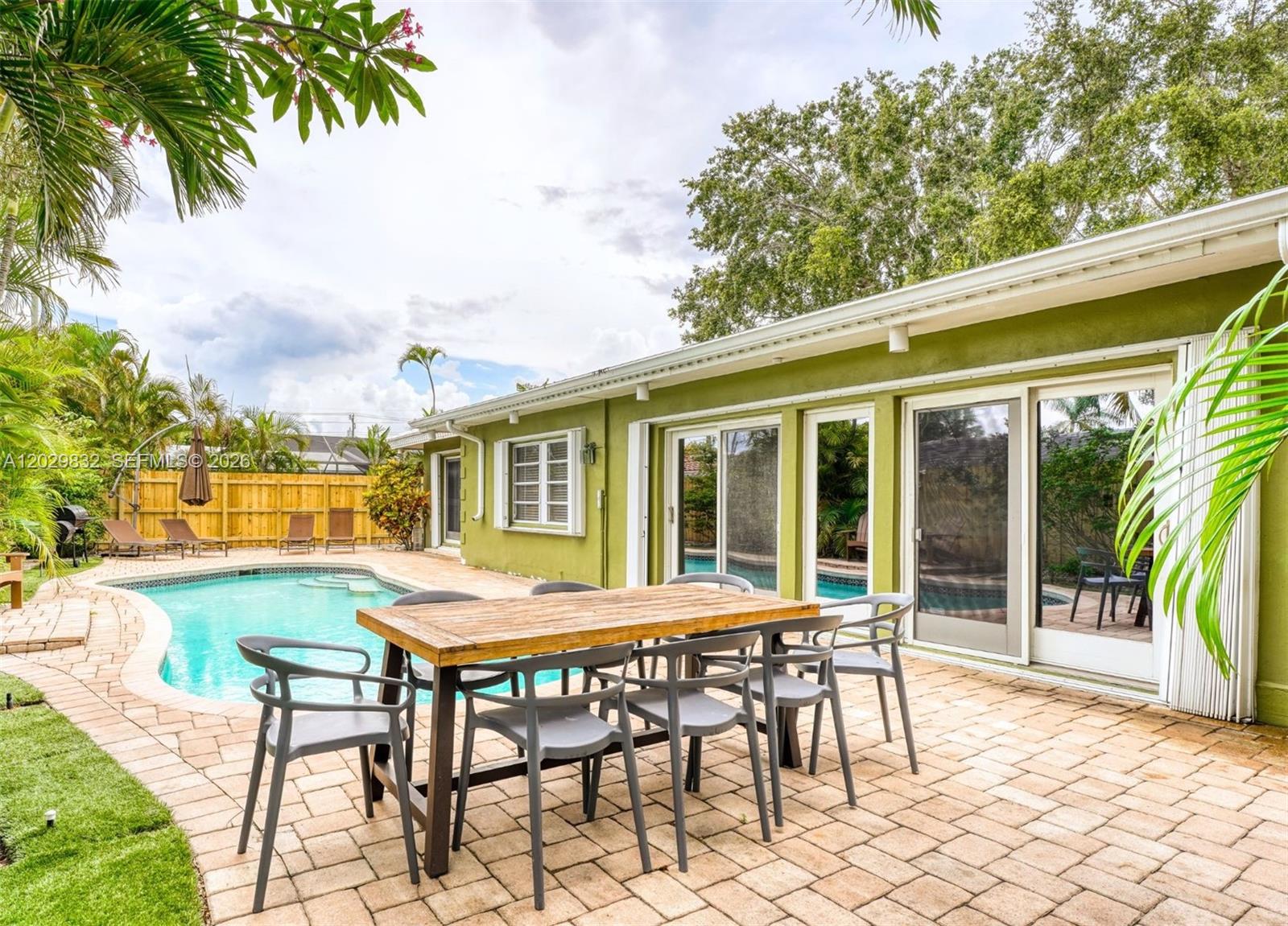 IMPERIAL POINT 3RD SEC - Residential