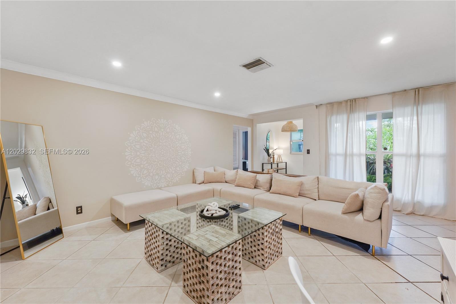 IMPERIAL POINT 3RD SEC - Residential