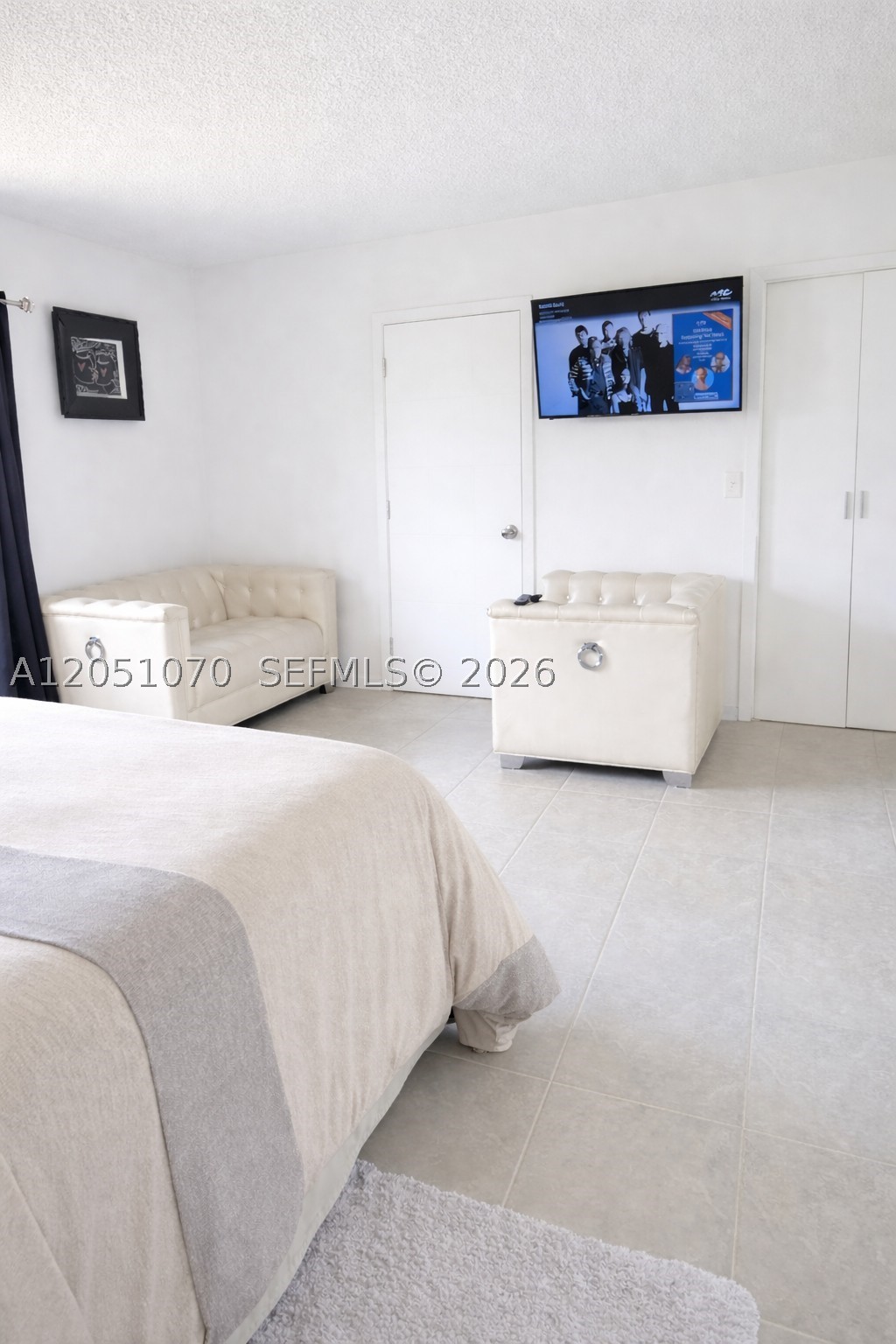 PALM VILLAGE CLUB CONDO - Residential Lease