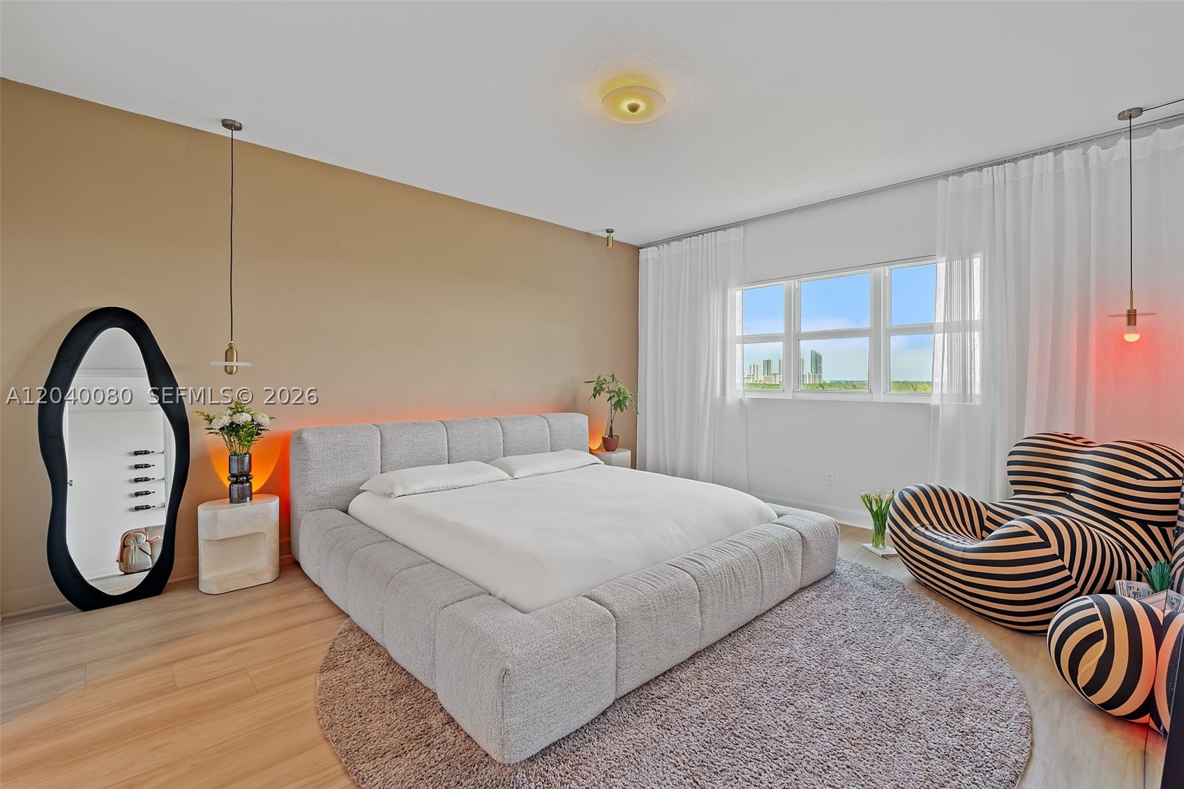 THE OAKS I CONDO - Residential