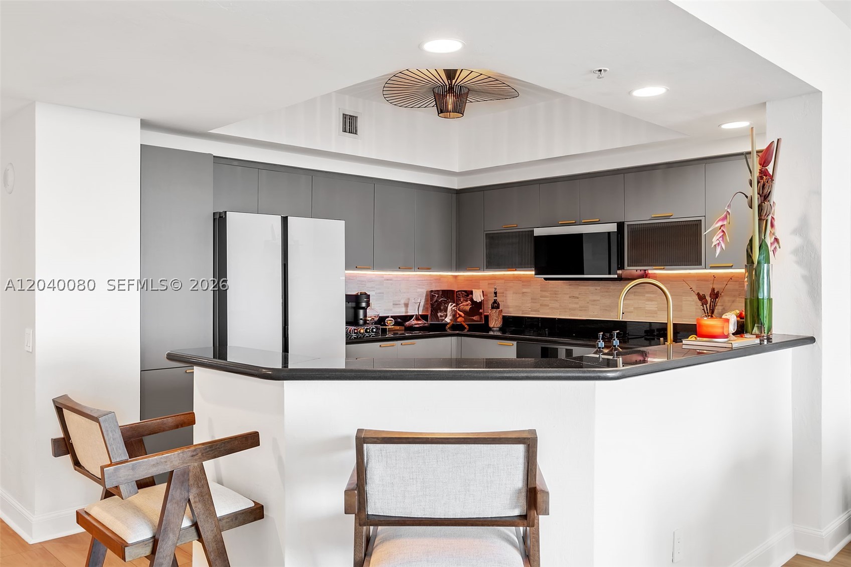 THE OAKS I CONDO - Residential