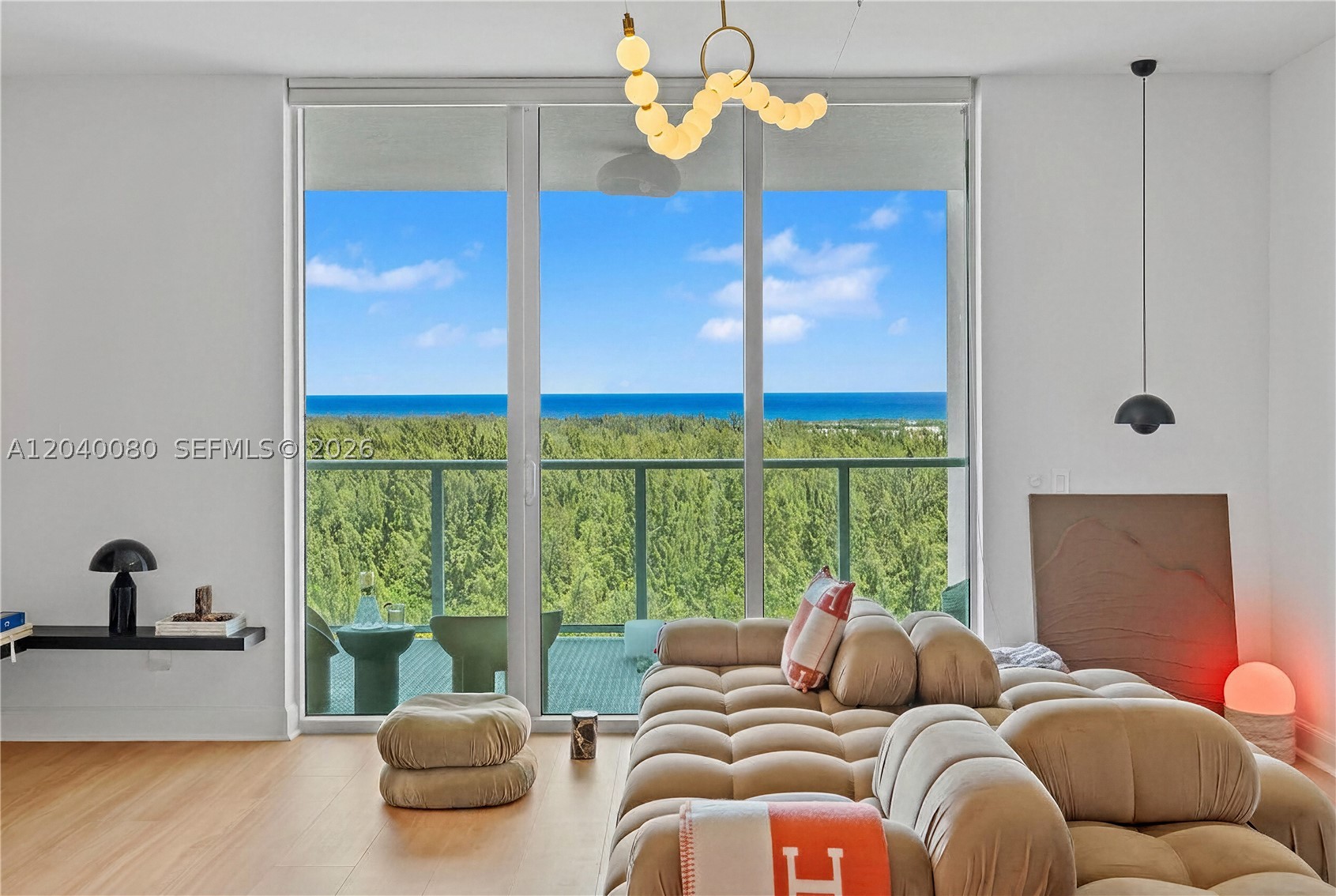 THE OAKS I CONDO - Residential
