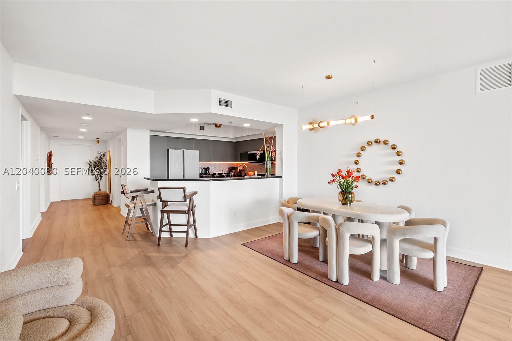 THE OAKS I CONDO - Residential